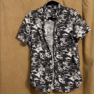 Short sleeve button up shirt